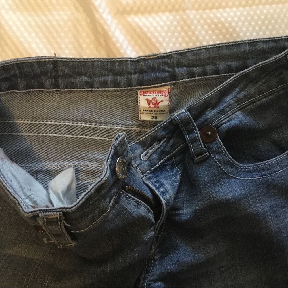 TRUE RELIGION JEANS/ SIZE 28/ FRONT RISE MEASUREMENT “7/ LENGTH “30 - Picture 6 of 6